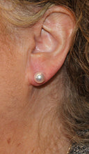Load image into Gallery viewer, 8.5-9 mm Akoya White Pearl Studs