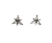 Load image into Gallery viewer, Tiny Trillium Earrings
