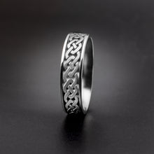 Load image into Gallery viewer, Studio 311 Narrow Celtic Link Wedding Band