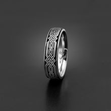 Load image into Gallery viewer, Studio 311 Narrow Persian Carpet Wedding Band
