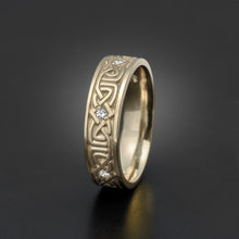Load image into Gallery viewer, Studio 311 Narrow Labyrinth With Gemstones Wedding Band