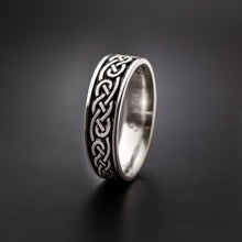 Load image into Gallery viewer, Studio 311 Medium Infinity Knot Wedding Band