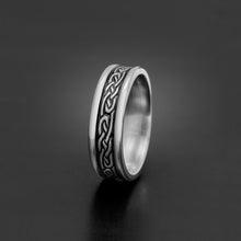 Load image into Gallery viewer, Studio 311 Narrow Self-Bordered Infinity Knot Wedding Band