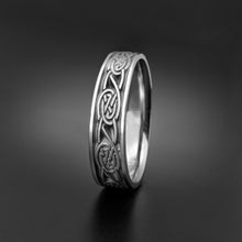 Load image into Gallery viewer, Studio 311 Narrow Southern Cross Spiral Wedding Band