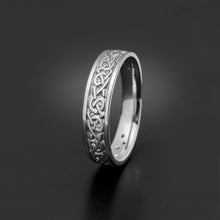 Load image into Gallery viewer, Studio 311 Narrow Celtic Hearts With Gemstones Wedding Band