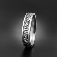 Load image into Gallery viewer, Studio 311 Narrow Monarch Wedding Band