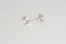 Load image into Gallery viewer, Marquise Flower Earrings