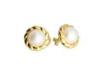 Load image into Gallery viewer, Pierceless Pearl Earrings