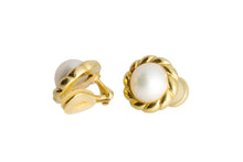 Load image into Gallery viewer, Pierceless Pearl Earrings