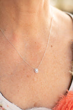 Load image into Gallery viewer, Oval Halo Necklace