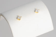 Load image into Gallery viewer, 0.20 Carat Princess Cut Diamond Studs