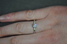Load image into Gallery viewer, 18 Diamond Semi Mount Engagement Ring
