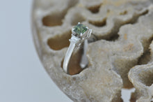 Load image into Gallery viewer, Classic Styled Madagascar Sapphire Ring