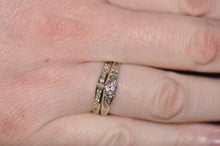 Load image into Gallery viewer, Catarata Style Wedding Band Custom Ring