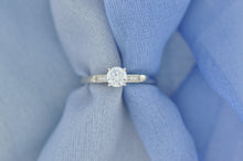 Load image into Gallery viewer, 18 Diamond Semi Mount Engagement Ring