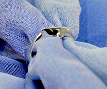Load image into Gallery viewer, Dolphin Ring