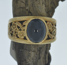 Load image into Gallery viewer, Open Floral Cabochon Sapphire Ring