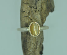 Load image into Gallery viewer, Cat's Eye Opal Ring