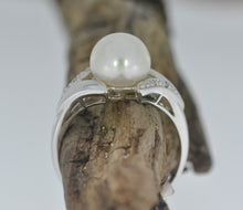 Load image into Gallery viewer, Movie Picture Pearl Ring