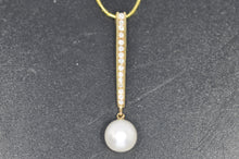 Load image into Gallery viewer, Pearl and Diamond Bar Drop