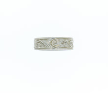 Load image into Gallery viewer, White Gold Swirl Wedding Band