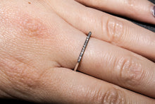 Load image into Gallery viewer, Flat Top in White Gold