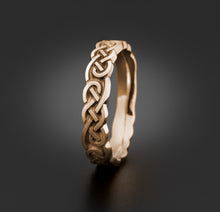 Load image into Gallery viewer, Studio 311 Medium Borderless Infinity Knot Wedding Band