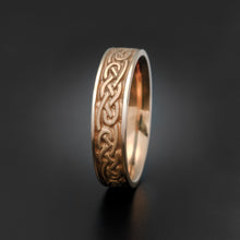 Load image into Gallery viewer, Studio 311 Narrow Celtic Hearts Wedding Band