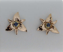 Load image into Gallery viewer, Olufson Made Trillium Earrings in Rose Gold
