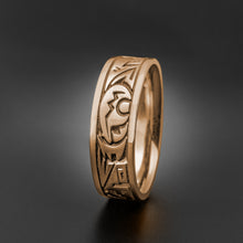 Load image into Gallery viewer, Studio 311 Wide Heartline Bear Wedding Band