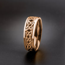 Load image into Gallery viewer, Studio 311 Extra Narrow Celtic Arches Self-Bordered Wedding Band