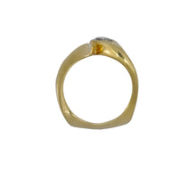 Load image into Gallery viewer, Gold ring with a diamond on a white background
