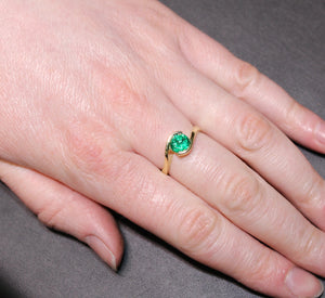 Emerald Entice Ring