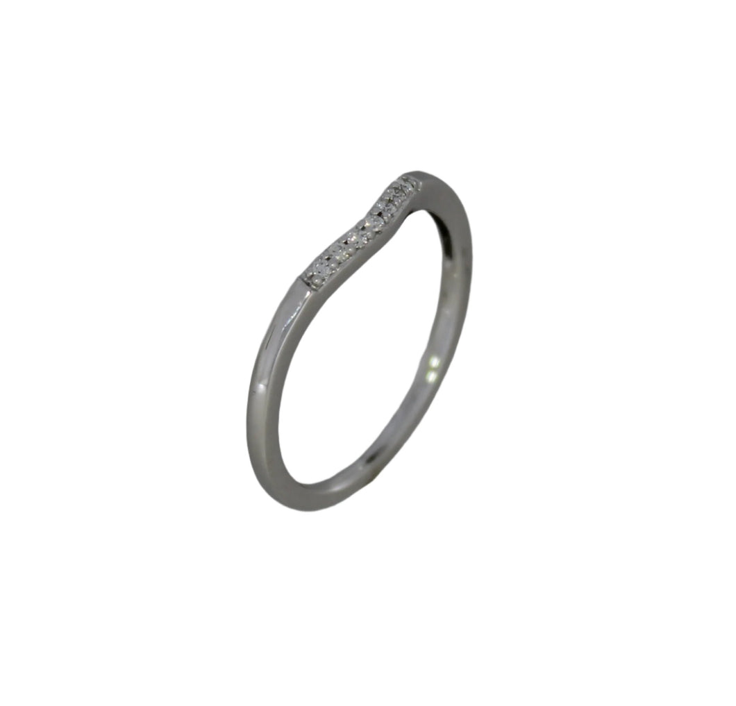 Seven Diamond Contour Wedding Band