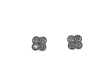 Load image into Gallery viewer, Flower Studs in White Gold
