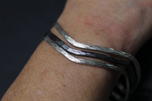 Load image into Gallery viewer, Trio Set of Zig Zag Bangles
