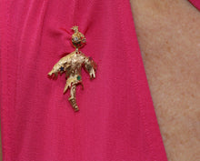 Load image into Gallery viewer, Scarecrow Brooch
