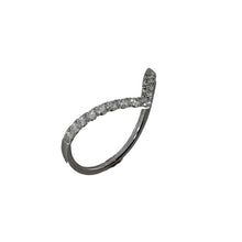 Load image into Gallery viewer, &quot;V&quot; Chevron Ring in White Gold
