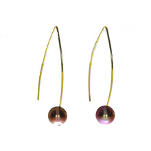 Load image into Gallery viewer, Fabulous Pearl Earrings With Exaggerated Hooks
