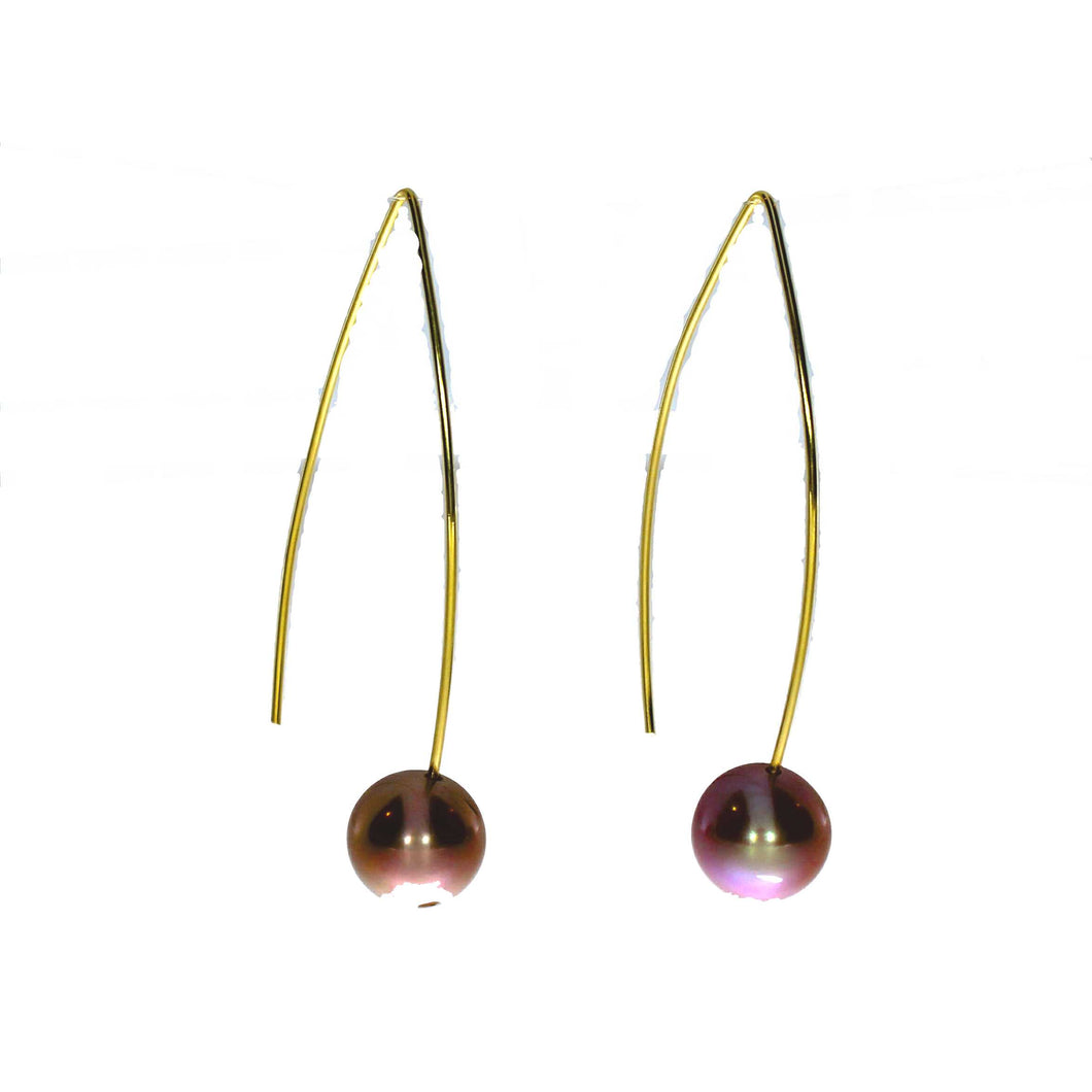 Fabulous Pearl Earrings With Exaggerated Hooks