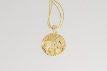 Load image into Gallery viewer, Llama Pendant/Charm
