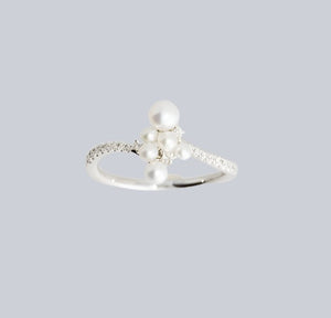 Six Pearl Diamond Ring