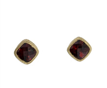 Load image into Gallery viewer, Vintage-like Red Garnet Earrings
