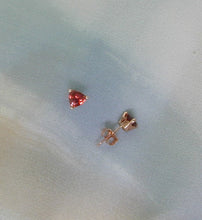 Load image into Gallery viewer, Trillian sunstone earrings
