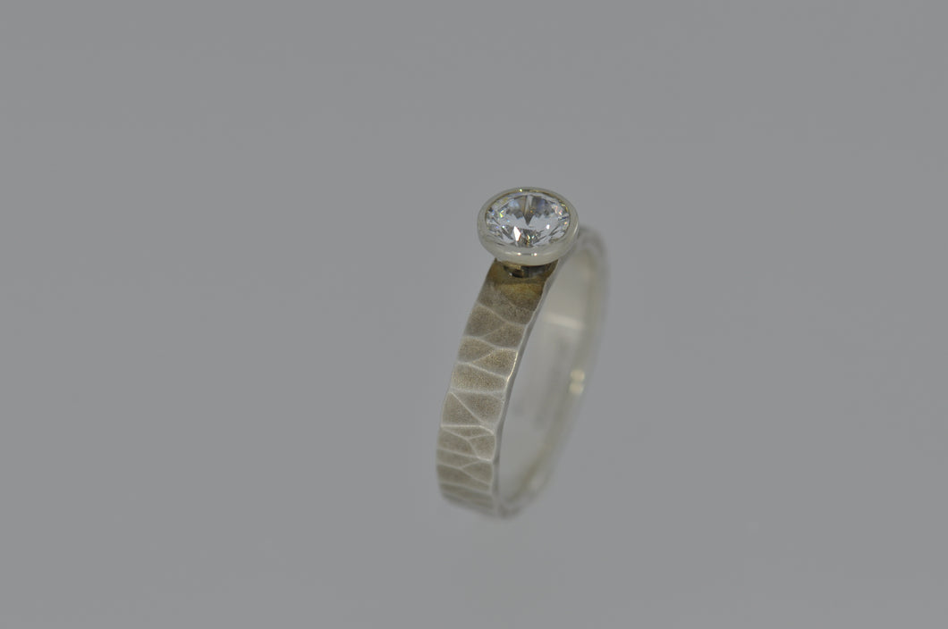 Metolius Style With Full Bezel Custom Ring