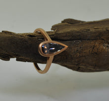 Load image into Gallery viewer, Rosey-purple spinel pear-shaped ring
