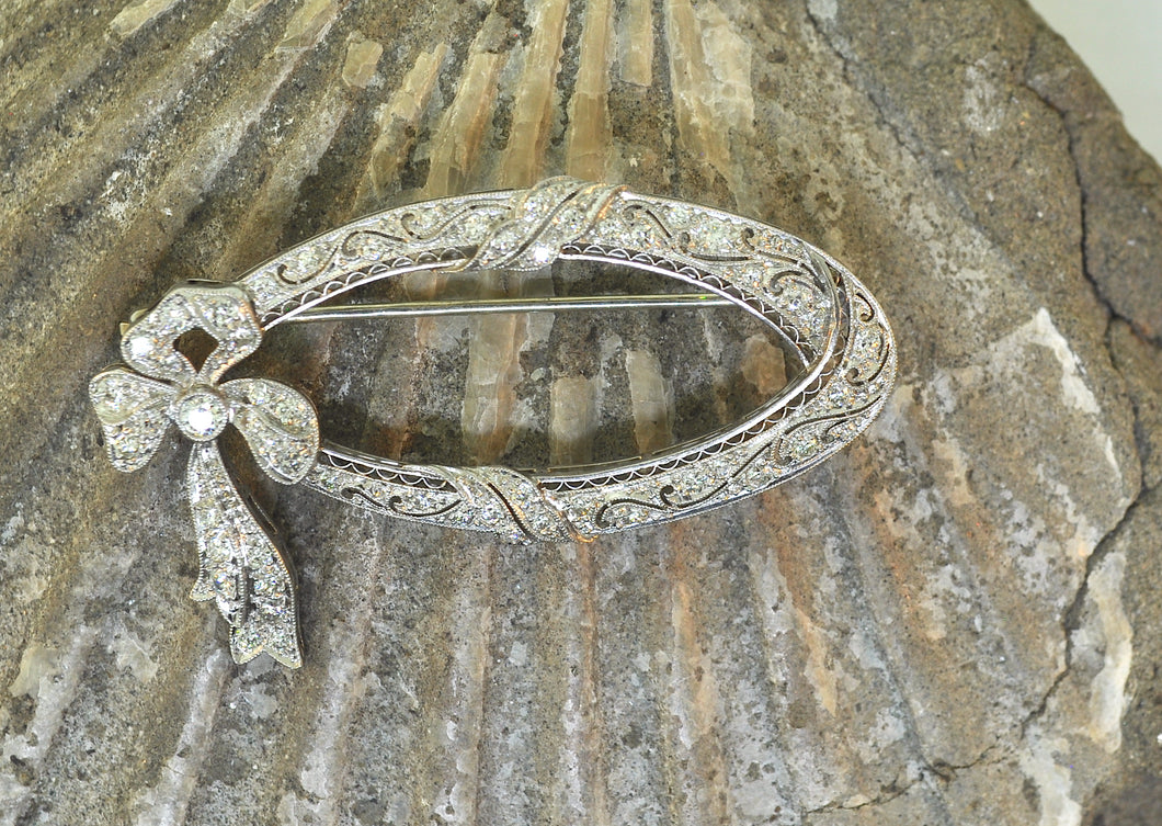 Oval diamond brooch