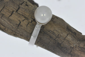 White Gold Pearl Ring