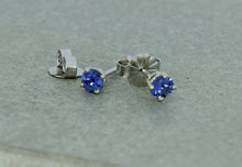Load image into Gallery viewer, Blue Sapphire Studs in White Gold

