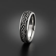 Load image into Gallery viewer, Studio 311 Narrow Heart Strings Wedding Band
